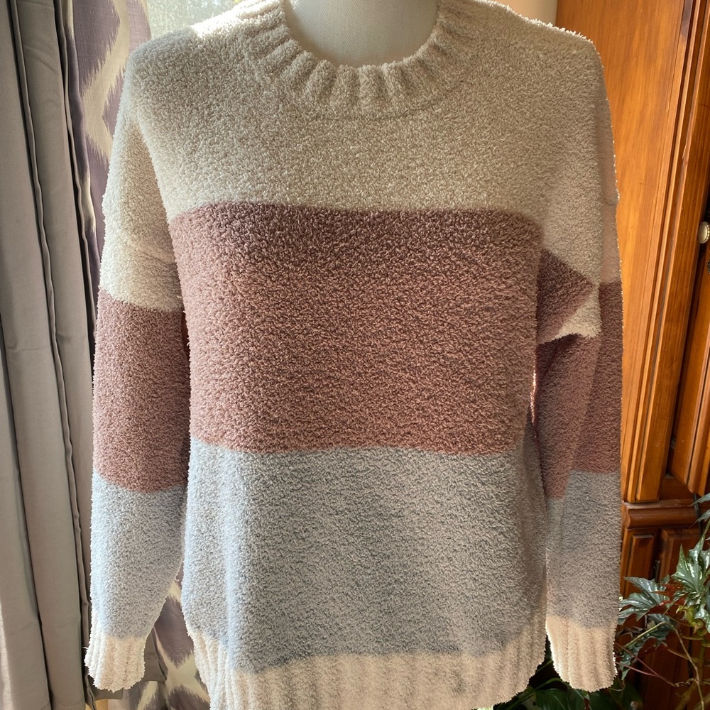 Sweater - Picture 2 of 6